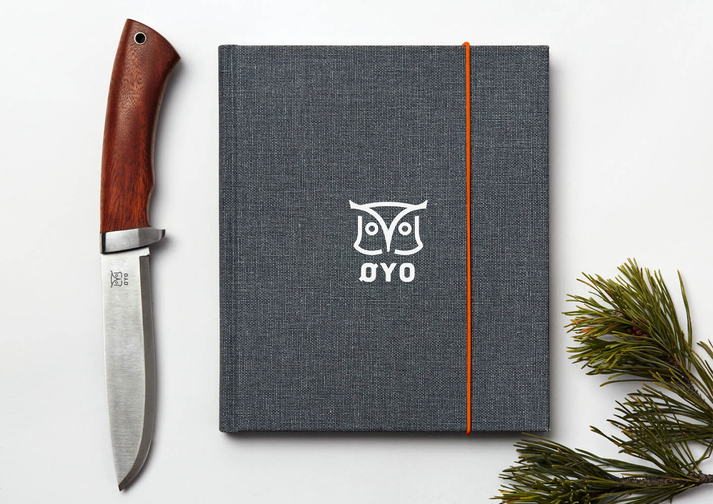 Øyo knife and book